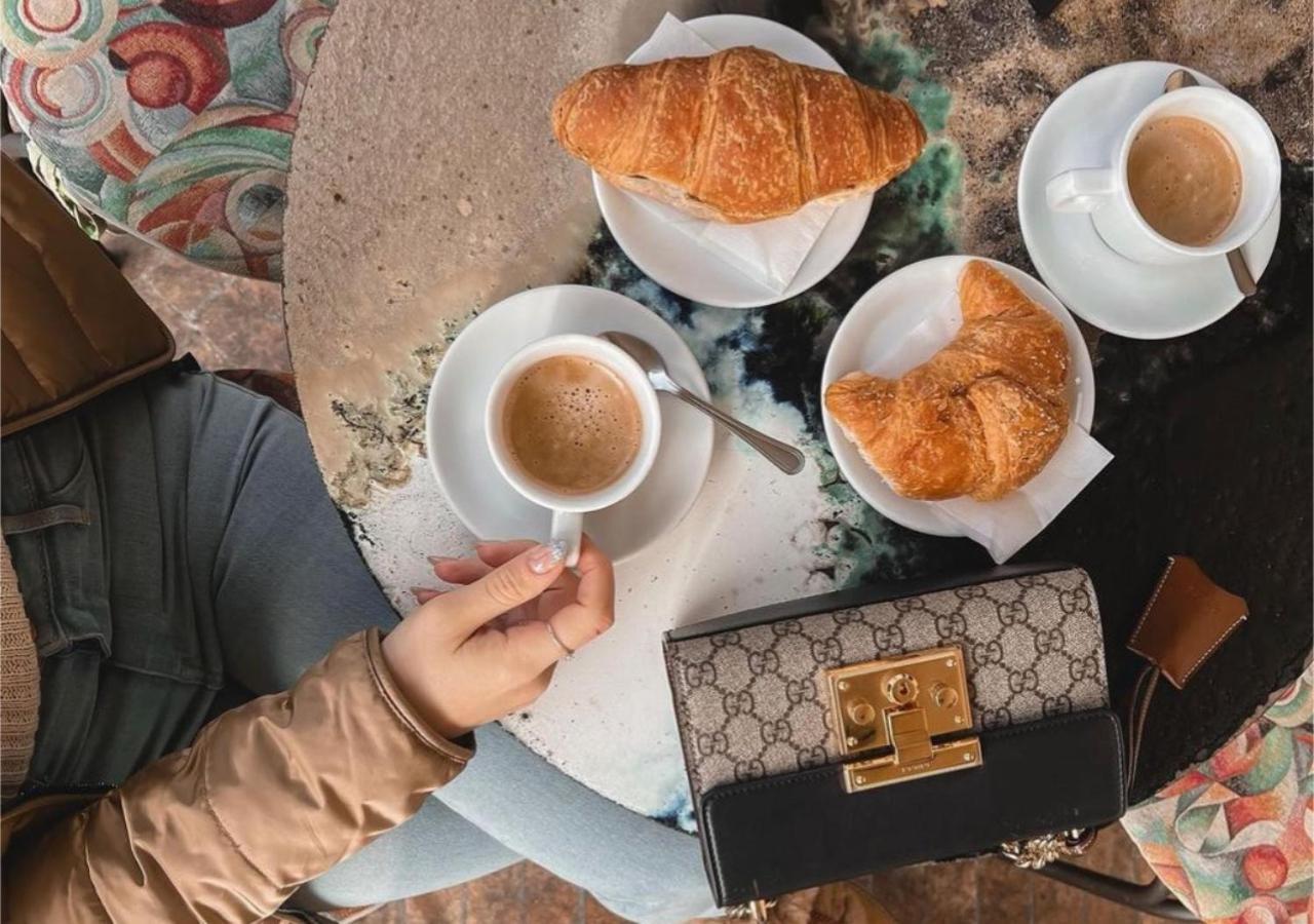 Sotto Gli Affreschi Del 1800 Con Colazione Inclusa 아시시 외부 사진